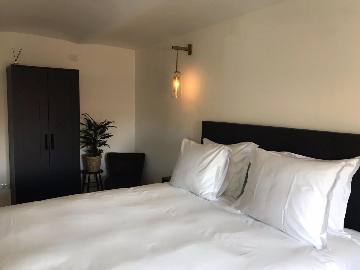 Sotto La Vigna Charm Stay Adults Only Vacation Suite Montegrosso dʼAsti Exterior foto