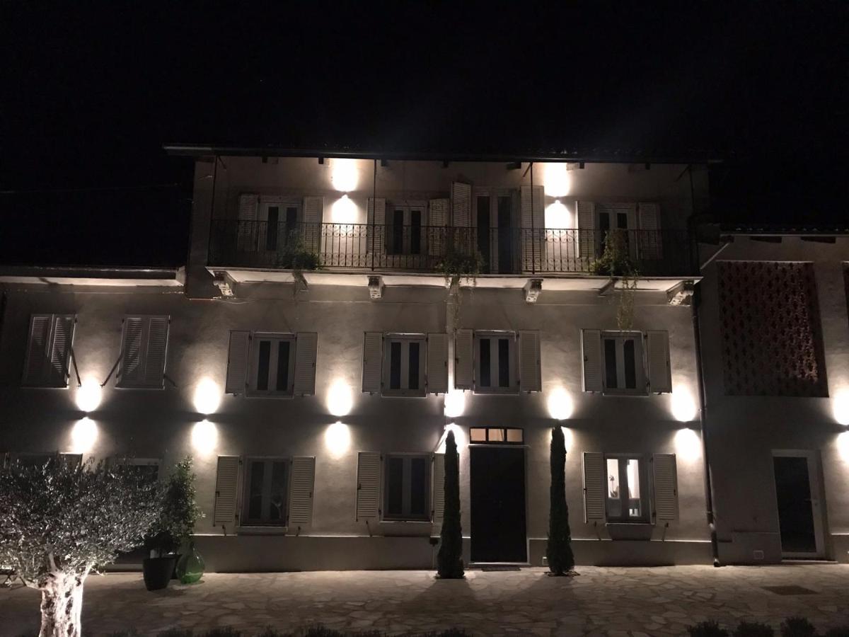 Sotto La Vigna Charm Stay Adults Only Vacation Suite Montegrosso dʼAsti Exterior foto
